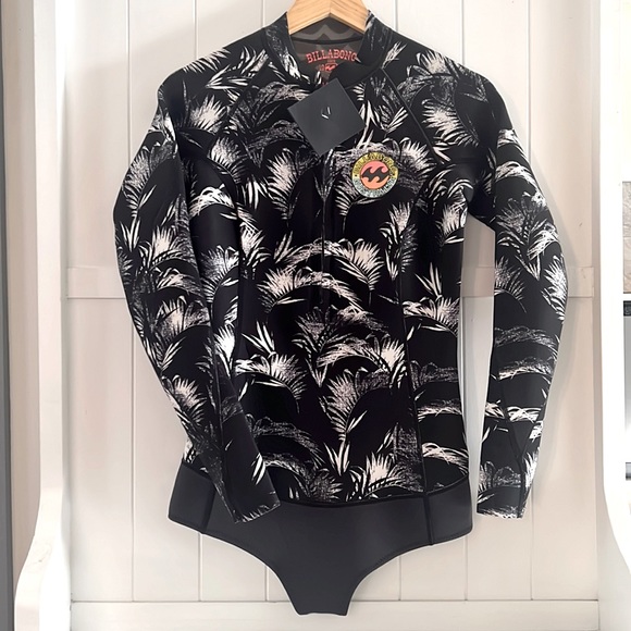 Billabong Other - spring suit brand new